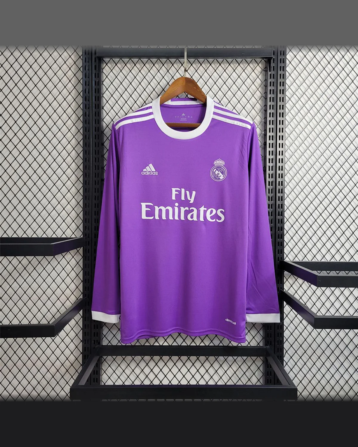 Real Madrid Retro 16/17 Long Sleeve Real Madrid Away football jersey