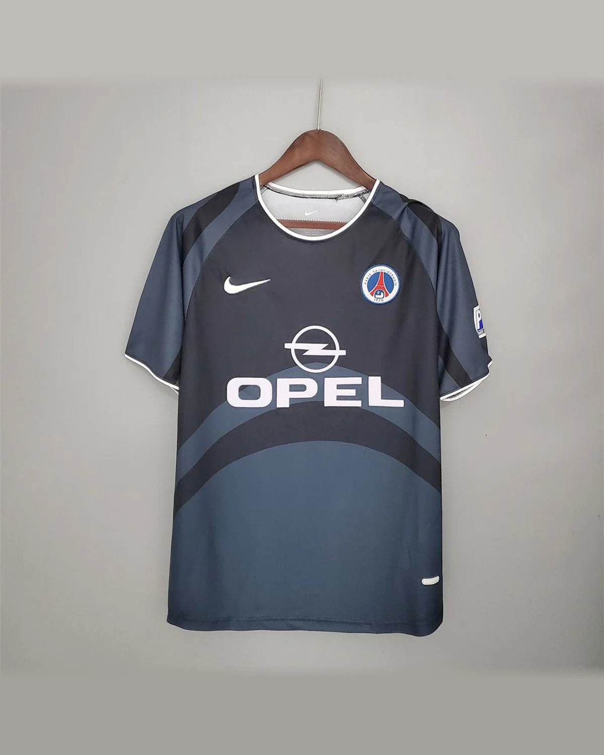 Paris Saint-Germain Paris Saint-Germain Retro PSG 01/02 Third Away football jersey