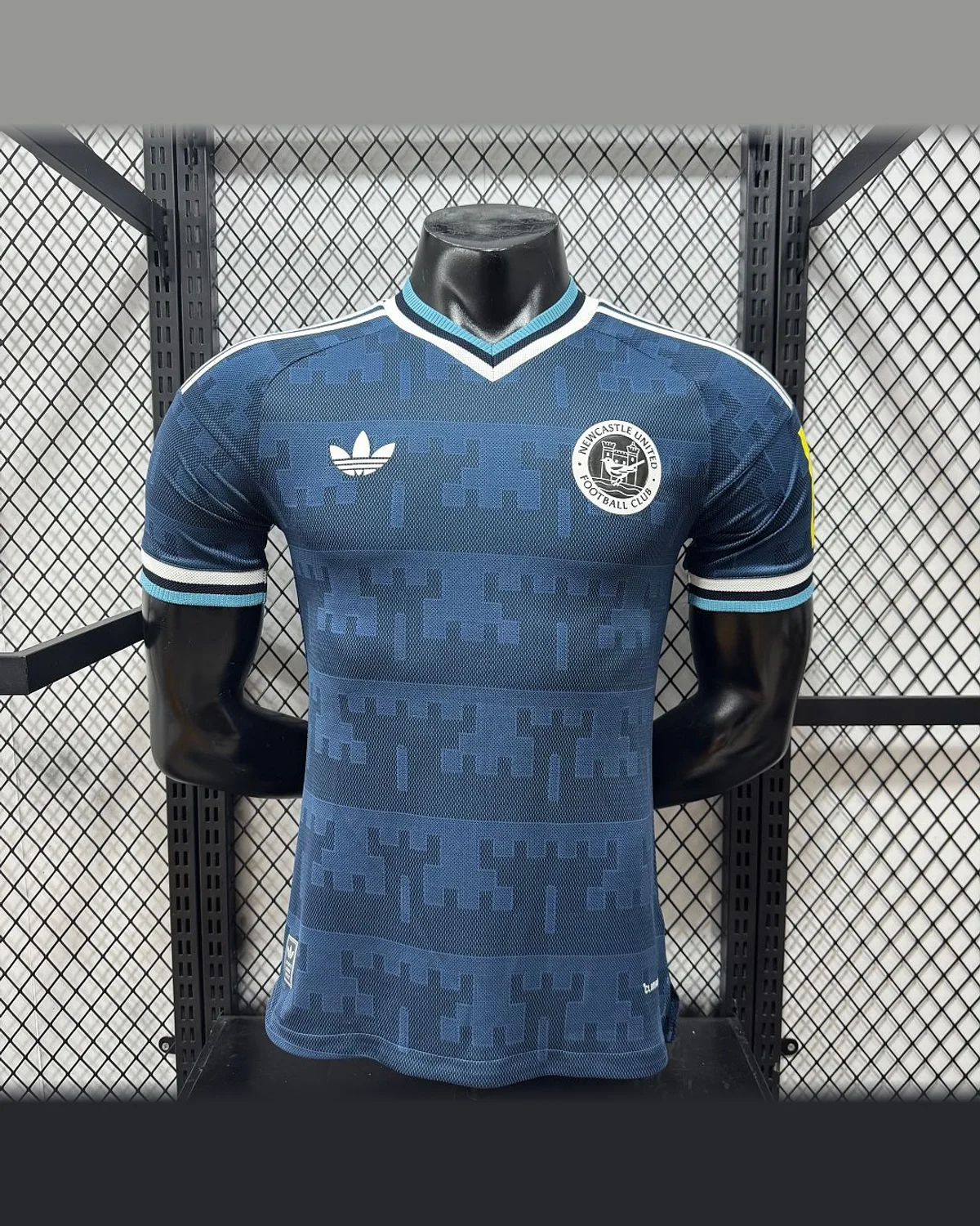 Newcastle United 2026/27 Newcastle - Player Version football jersey