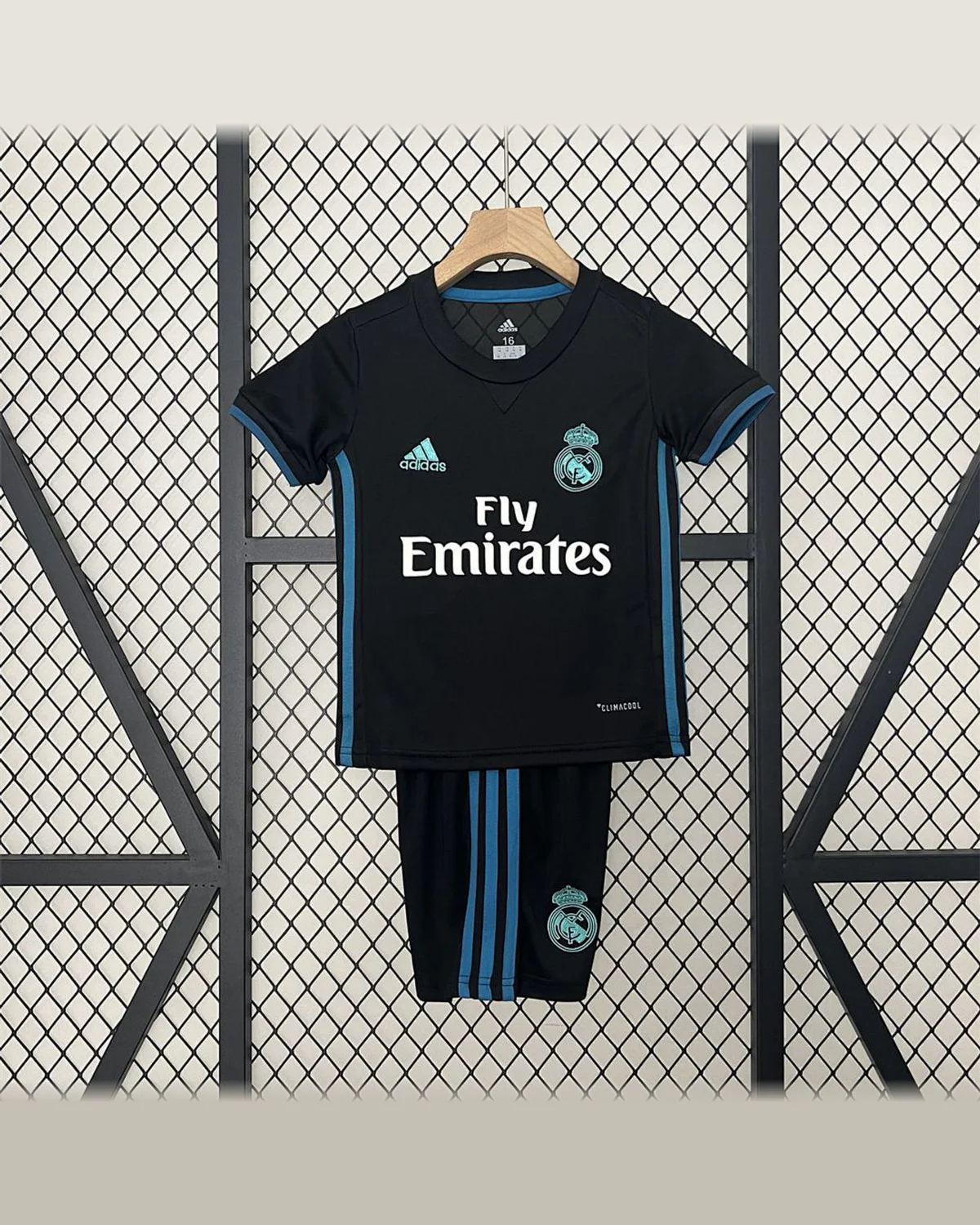 Real Madrid Kids 17/18 Real Madrid Away football jersey