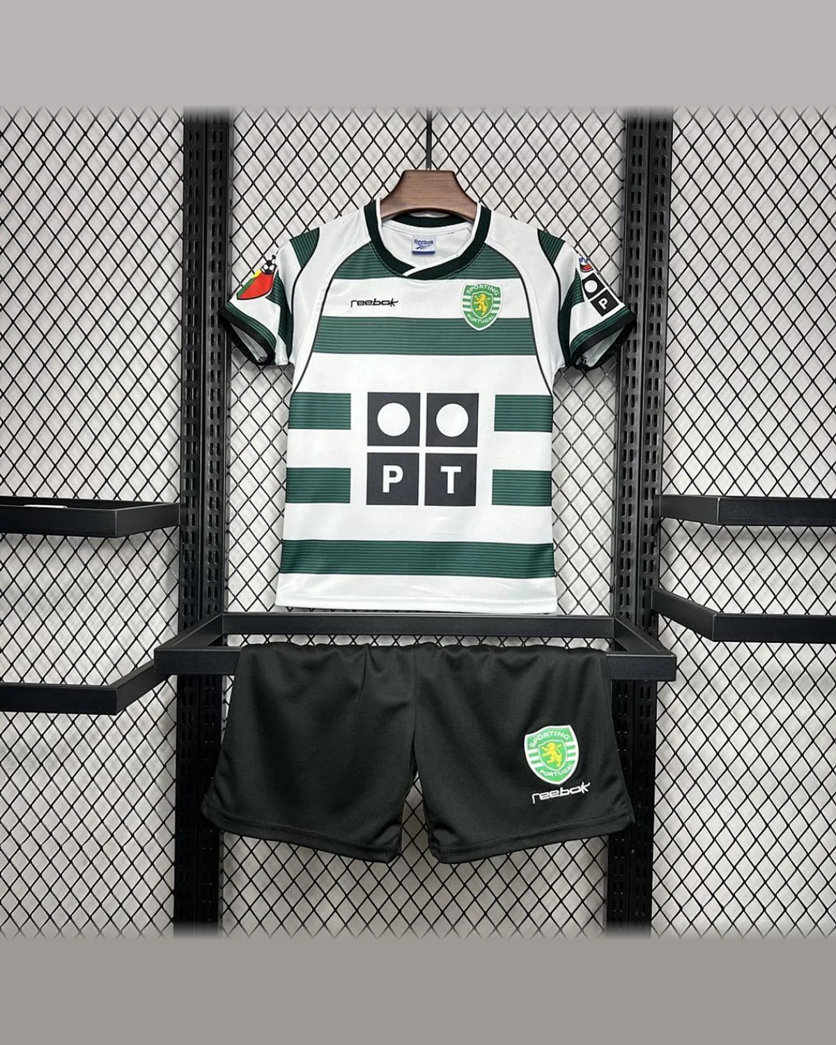 Sporting CP Sporting CP 2001/03 Home Retro Kids Kit football jersey