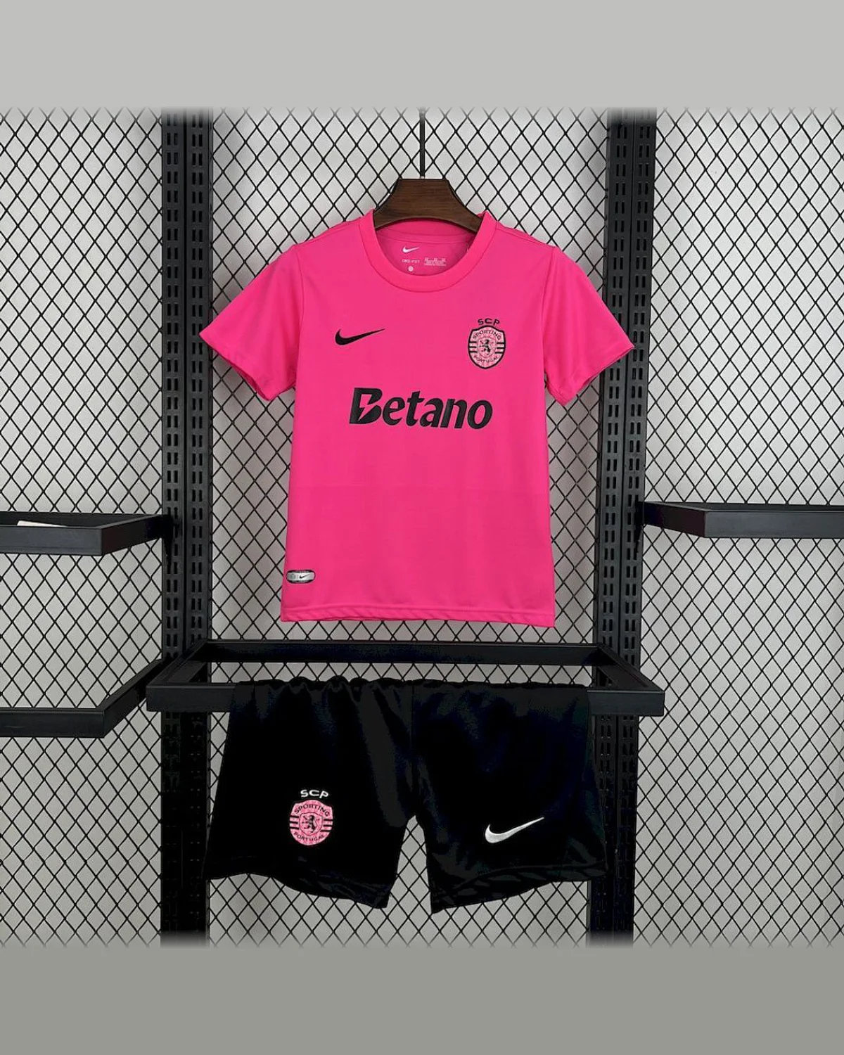 Sporting CP 2024/25 Sporting Pink October Kid Kits football jersey