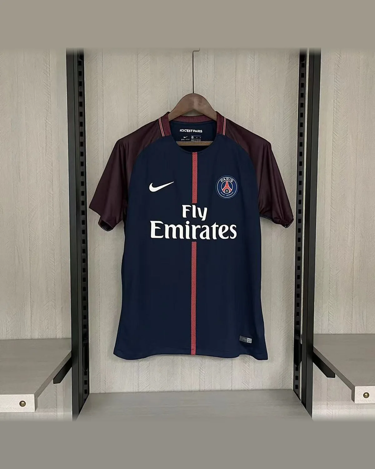 Paris Saint-Germain Paris Saint-Germain Retro 17/18 PSG Home football jersey
