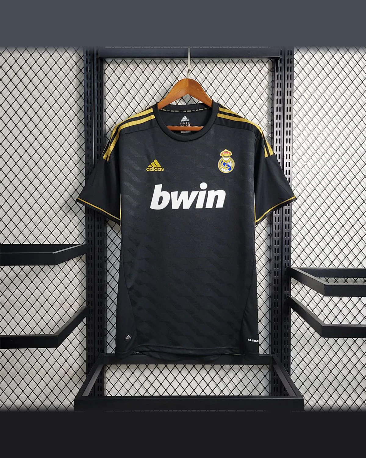 Real Madrid Retro 2011/12 Real Madrid Away football jersey