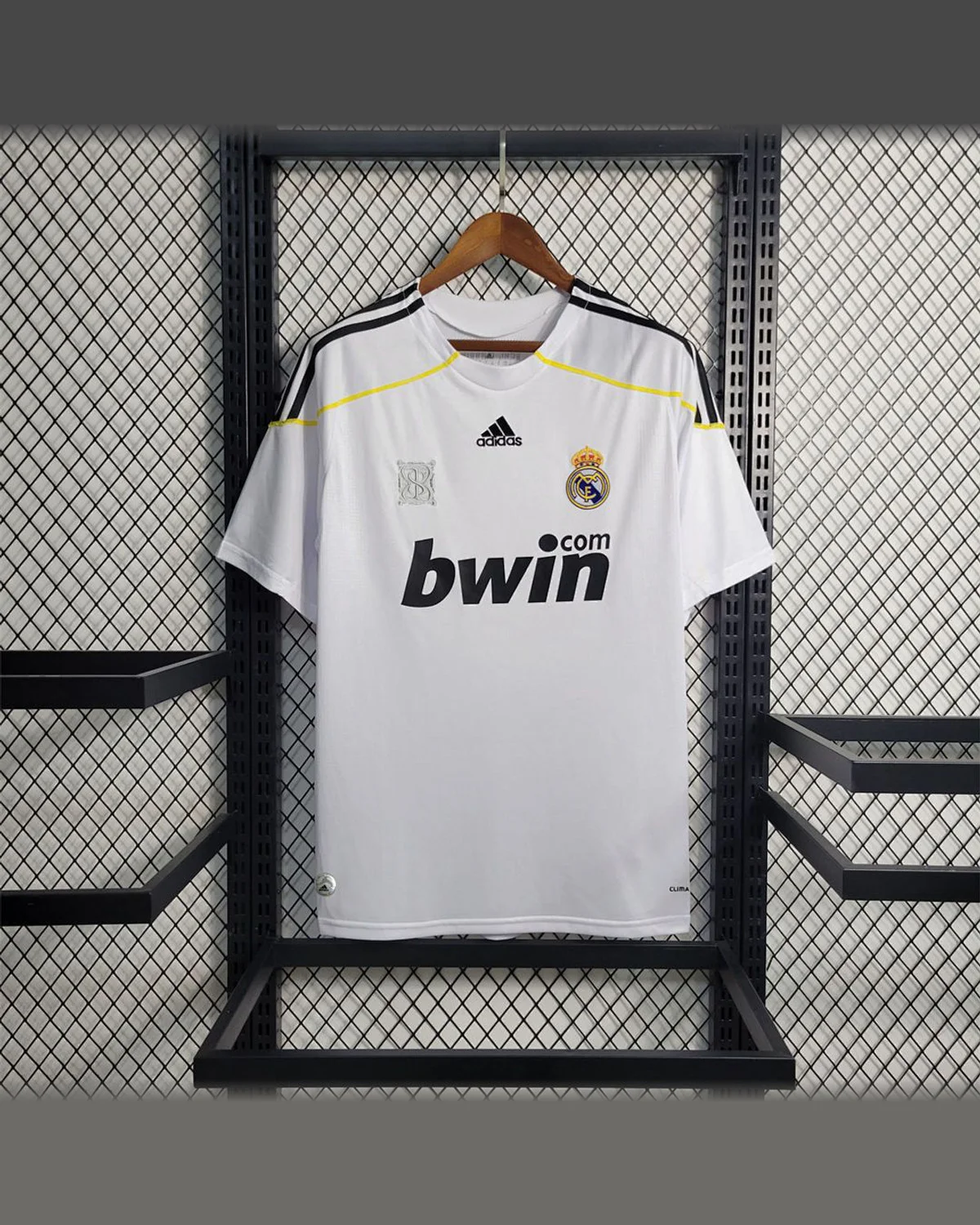 Real Madrid Retro 09/10 Real Madrid Home football jersey