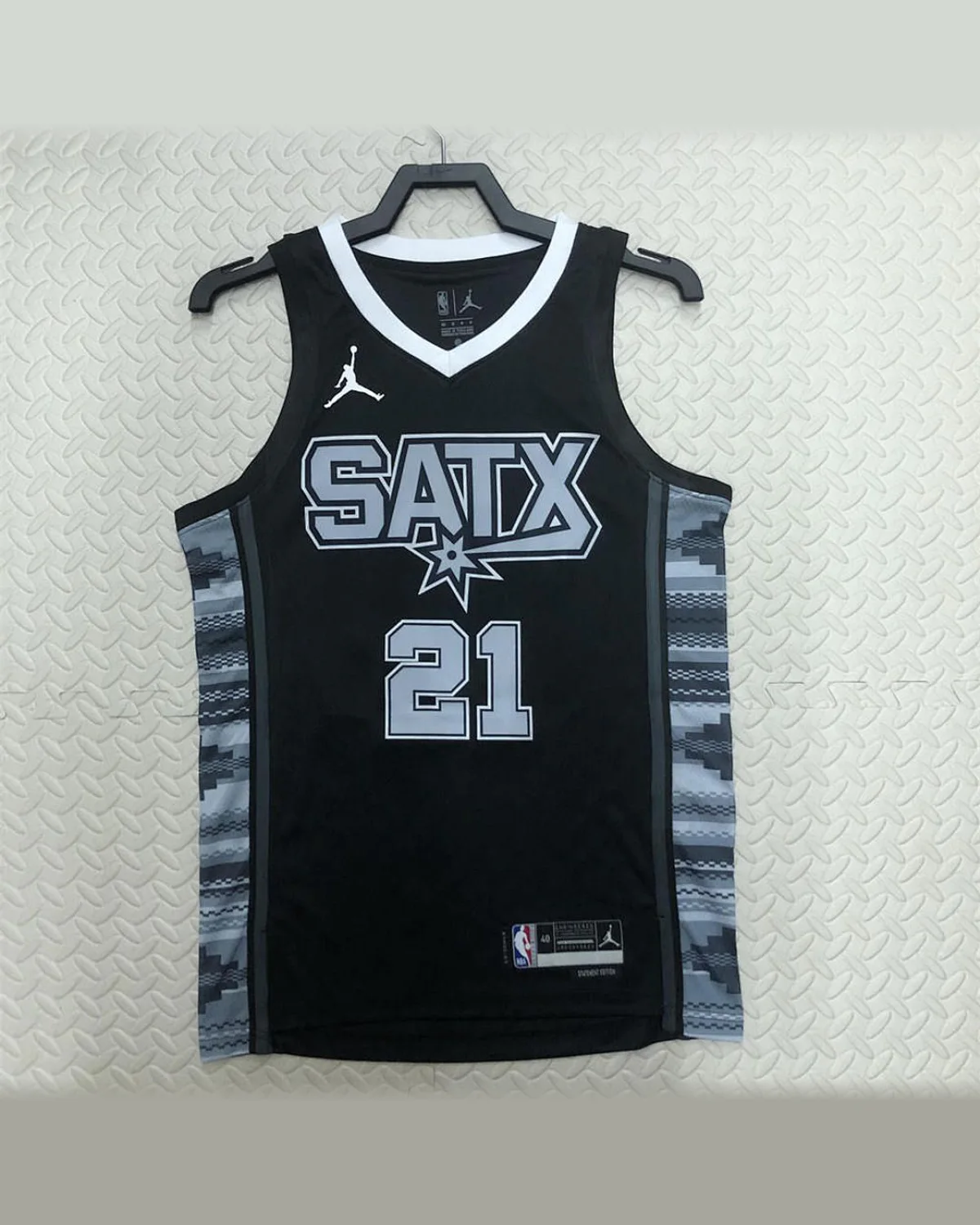 Tottenham Hotspur Tottenham Hotspur San Antonio Spurs V-Neck Black Jersey DUNCAN#21 football jersey